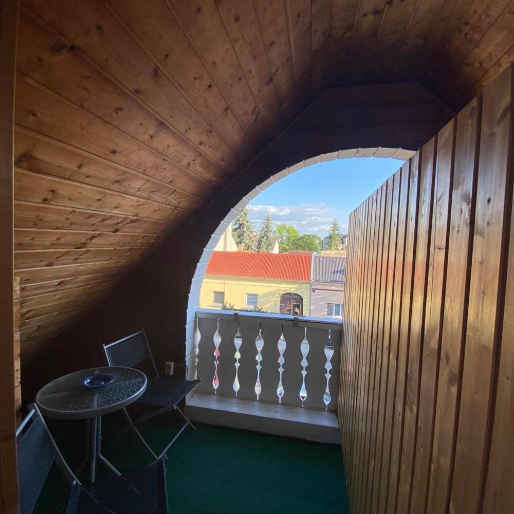Lenzl's Panzió Acomodação com café da manhã Szigetvár Exterior foto
